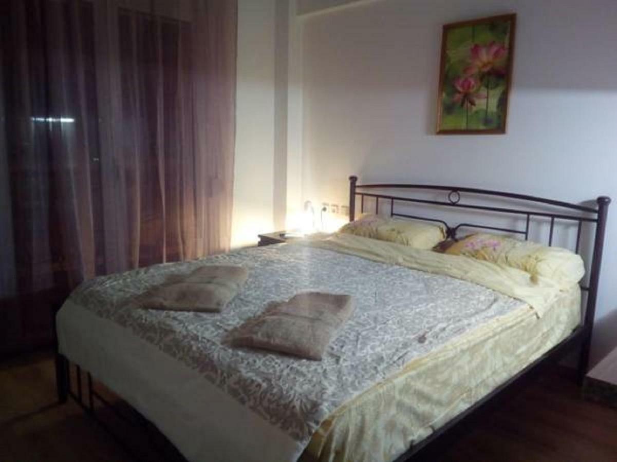 Comfortable Inexpensive Apartmets Near Metro أثينا المظهر الخارجي الصورة